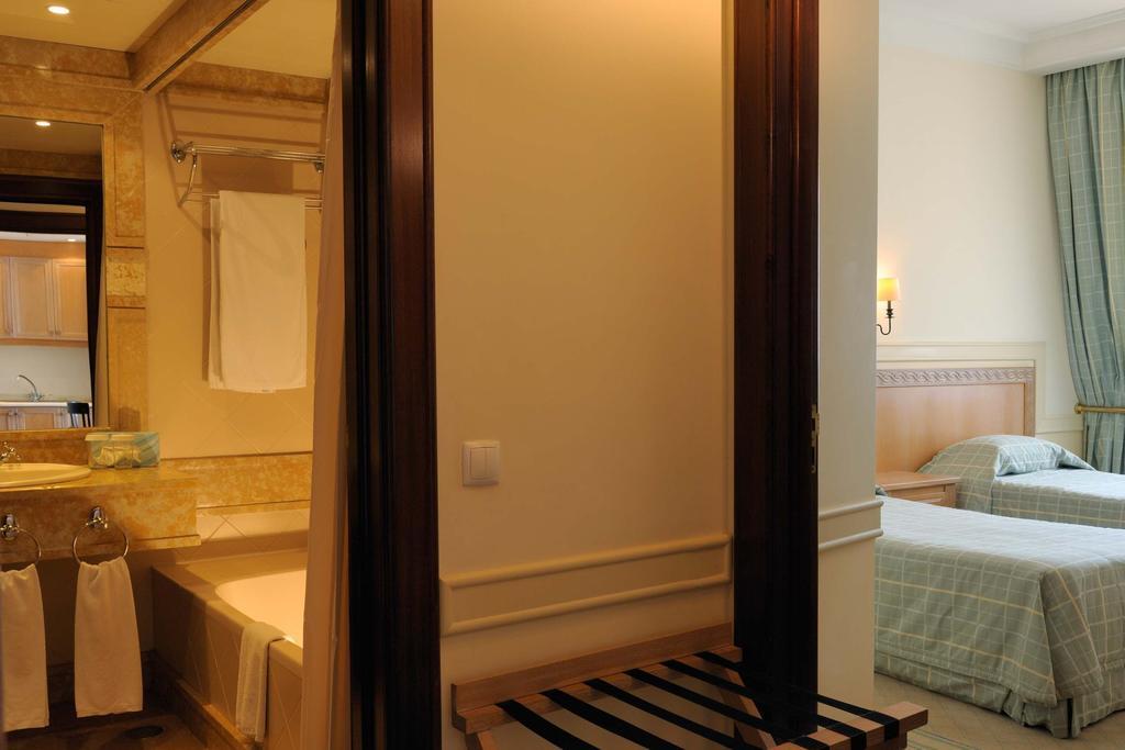 Pestana Royal All Inclusive Ocean & Spa Resort Funchal  Room photo